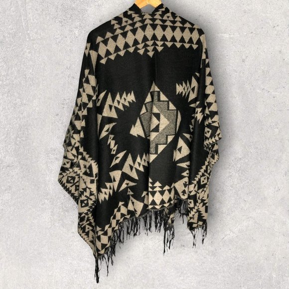Geometric Patterned Black and Cream Poncho - Picture 5 of 5